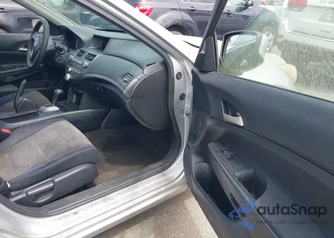 2010 Honda Accord 2.4 Lx z USA, uszkodzony, nr VIN 1HGCP2F36AA158281